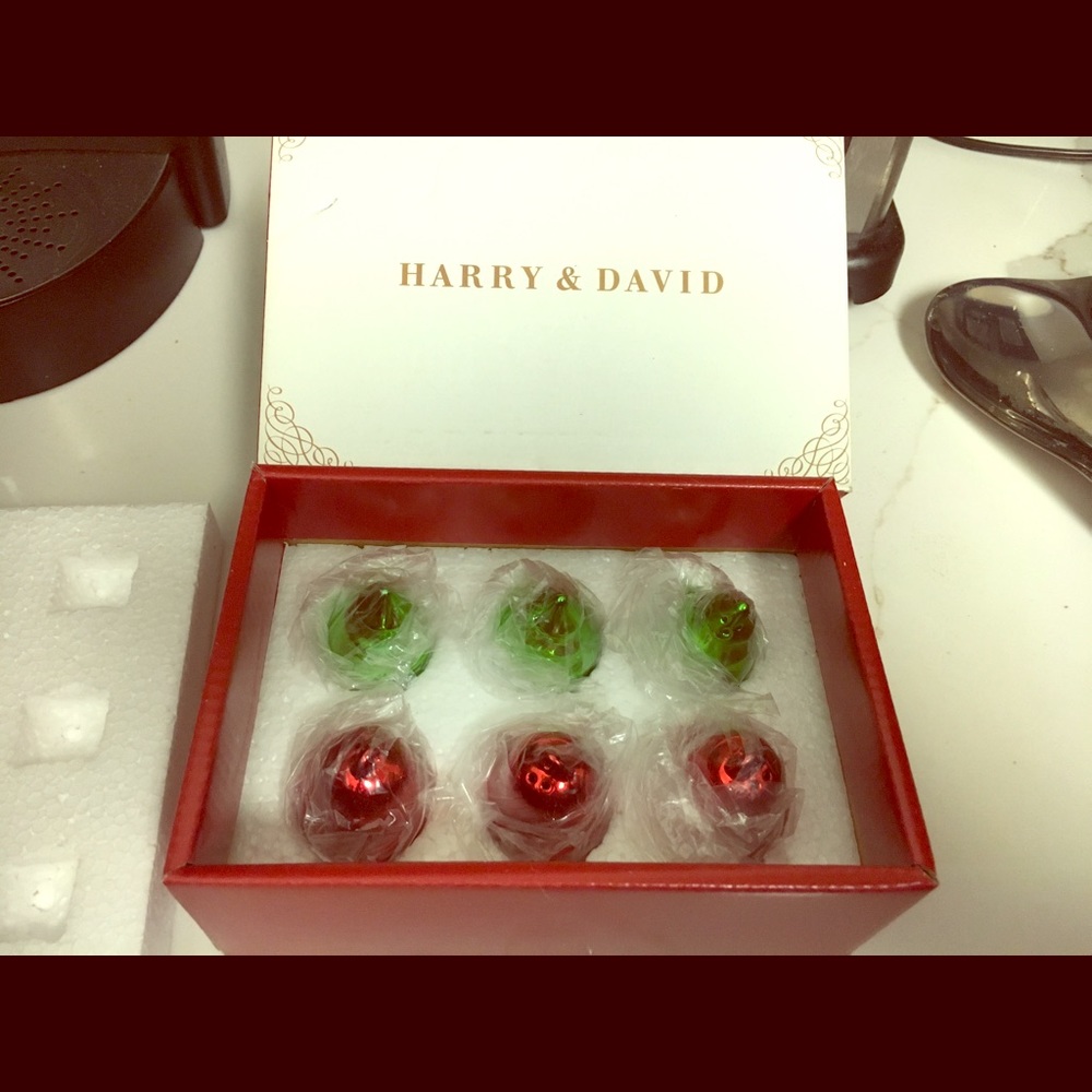 Harry & David Christmas salt &pepper shakers